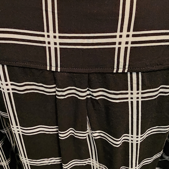 Old Navy blouse - Picture 8 of 9